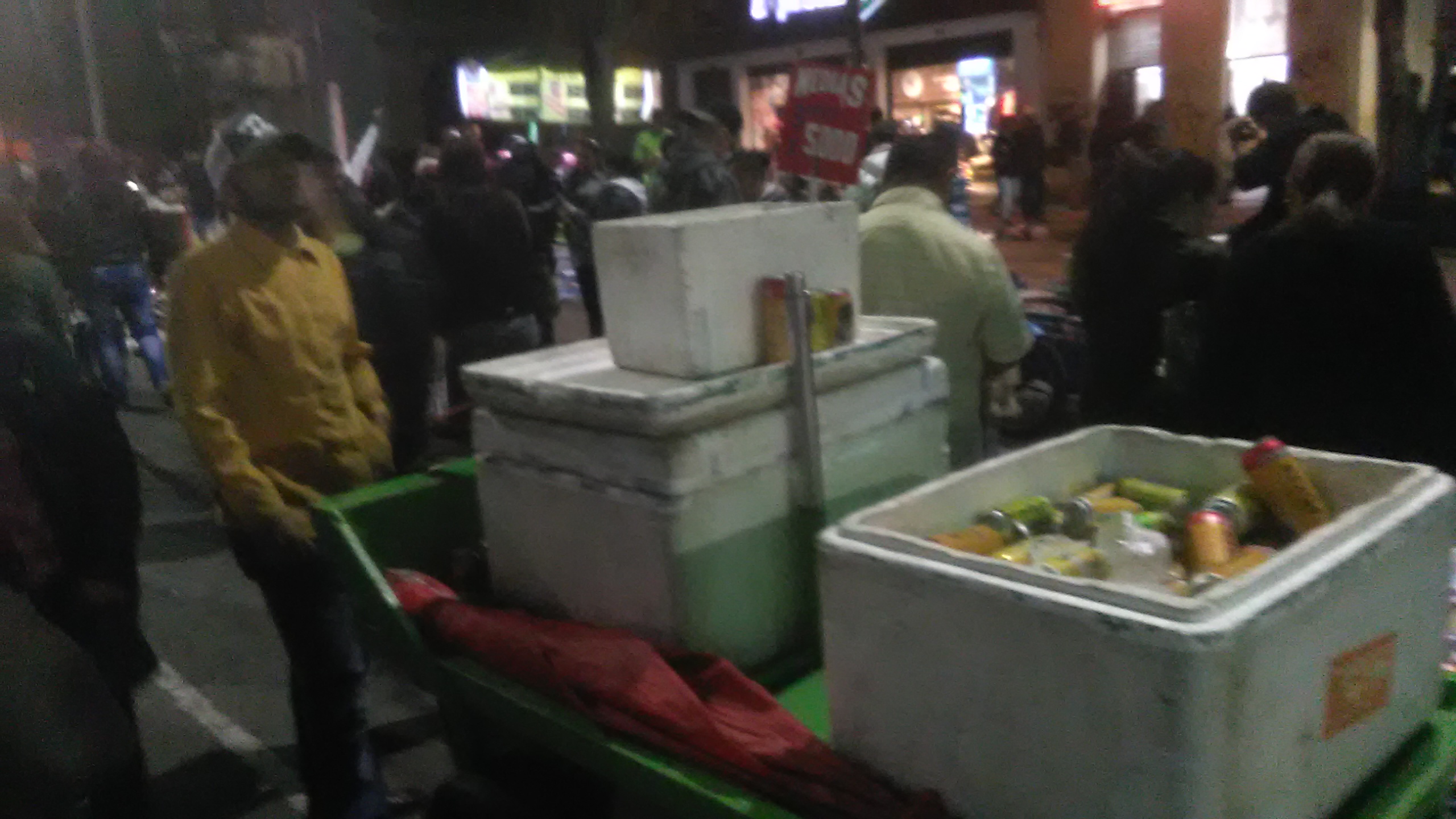 Beer vendor in Bogotá